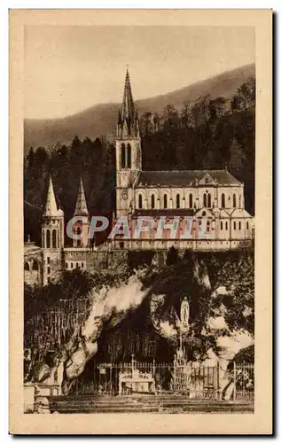 Cartes postales Lourdes La Grotte et la Basilique