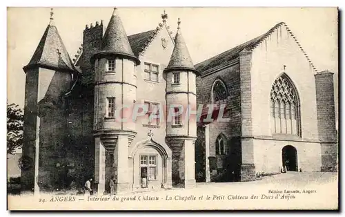 Cartes postales Angers Interieur du Grand chateau La chapelle et le petit chateau des Ducs d&#39Anjou