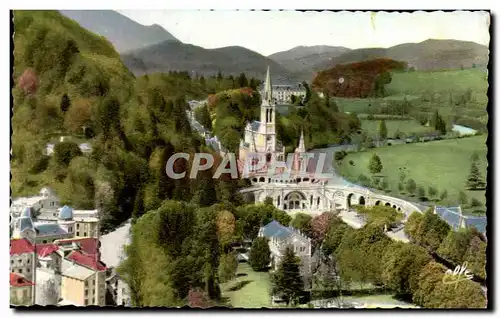 Cartes postales Lourdes Vue plongeante sur la Basilique