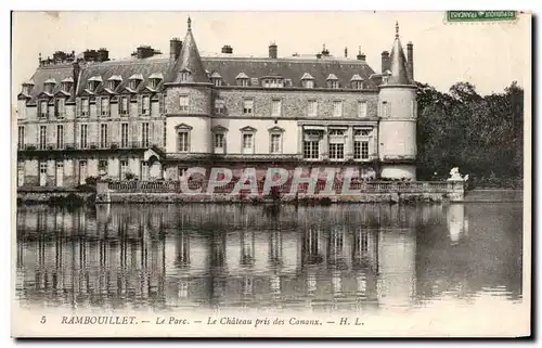 Ansichtskarte AK Rambouillet Le Parc Le Chateau prise des Canaux