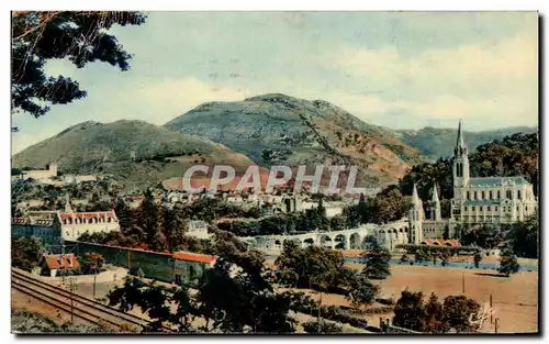 Cartes postales Lourdes La Basilique et le Pic de Ger