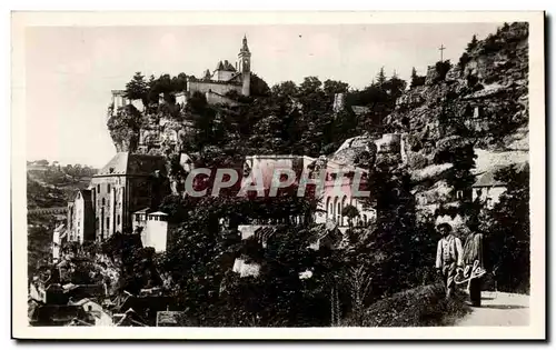 Ansichtskarte AK Rocamadour Vue Generale sur les Nouvelles Rampes prise de la Route d&#39Arrivee