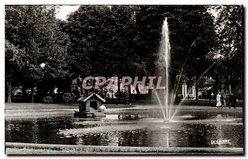 Ansichtskarte AK Moulins Square De La Place De la Republique Le Bassin Des Cygnes