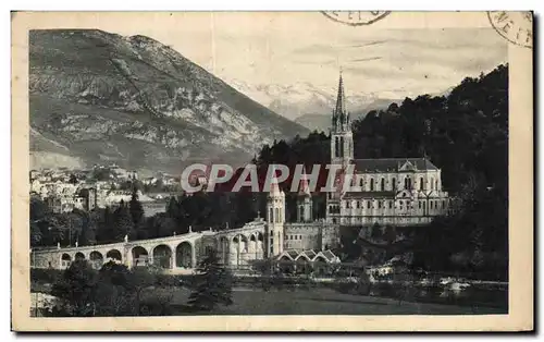 Cartes postales Lourdes La Basilique et le Pic du Jer