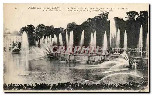 Cartes postales Parc De Versailles Le Bassin de Neptune Le Jour Des Grandes