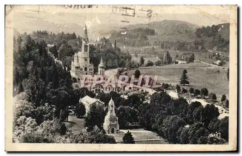 Cartes postales Lourdes La Basilique et la Monument