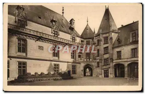 Cartes postales Chateau de Chaumont sur Loire Cour d&#39honneur