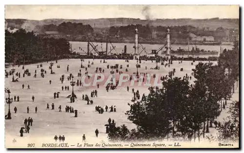 Cartes postales Bordeaux La Place des Quinconces Bateau