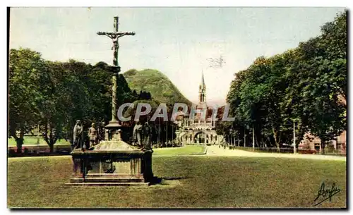 Cartes postales moderne Lourdes La Basilique et le Calvaire des Bretons