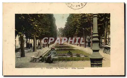 Cartes postales Vichy Le Vieux Parc Allee Centrale