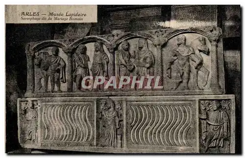 Ansichtskarte AK Arles Musee Lapidaire Sarcophage dit du Mariage Romain