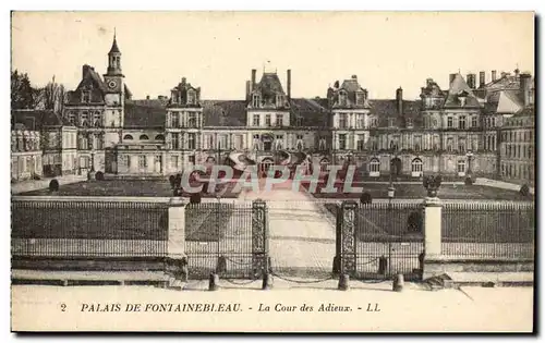 Cartes postales Palais De Fontainebleau Le Cour des Adieux