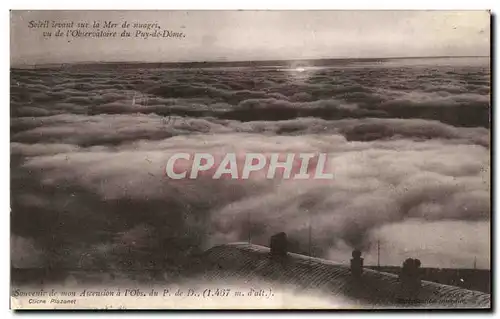 Cartes postales Soleil levant sur la Mer de nuages vu de I&#39Observatoire du Puy de Dome