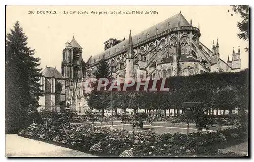 Cartes postales Bourges La Cathedrale Vue Prise Du Jardin De l'Hotel De Ville