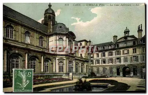 Cartes postales Caen L&#39Hotel de Ville La Cour Interieure