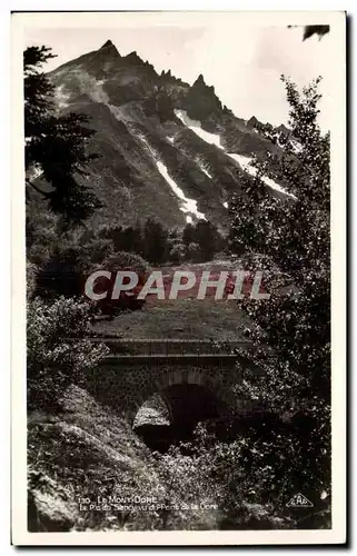 Ansichtskarte AK Le Mont Dore Le pic de Sancy vu du pont de la Dore