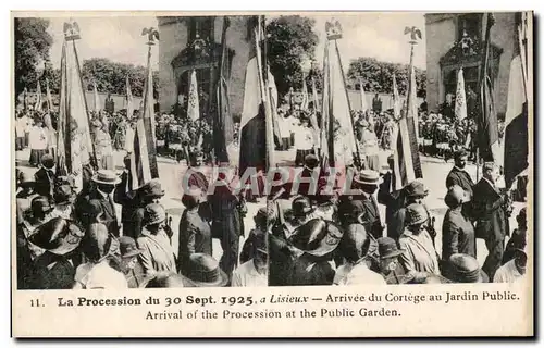 Ansichtskarte AK La Procession Du A Lisieux Arrivee Du Cortege Au Jardin Public Septembre 1925