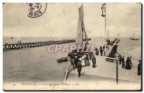 Ansichtskarte AK Trouville Sortie Des Bateaux Pecheus Bateaux