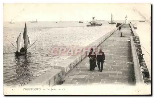 Ansichtskarte AK Cherbourg la Jetee Bateaux Pretre