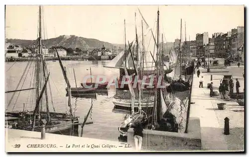 Ansichtskarte AK Cherbourg Le Port et le Quai Coligny Bateaux