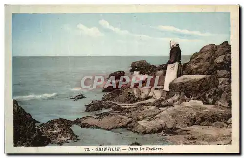 Cartes postales Granville Dans Les Rochers Folklore Costume Femme