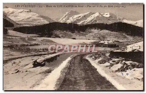 Ansichtskarte AK Les Pyrenees Route Du Col d&#39Aspin en Hiver Vue Sur Le Pic Du Midi