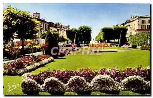 Cartes postales moderne Angouleme Jardins de I&#39Hotel de Ville
