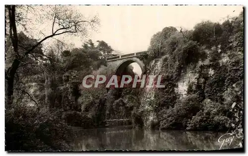 Cartes postales moderne Paris Et Ses Merveilles Le Parc des Buttes Chaumont Le lac et le Pont