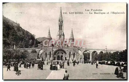 Cartes postales Lourdes La Basilique et l&#39Esplanade