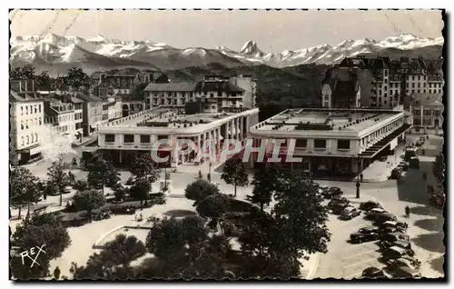 Cartes postales Pau La Place Clemenceau et le Pic du Midi d&#39Ossau