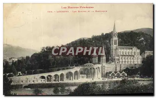 Cartes postales Lourdes Les Rennes Et La Basilique