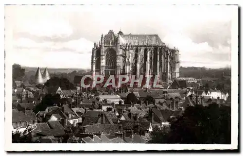 Cartes postales Beauvais La Cathdrale A Gauche les Tours du Palais de Justice