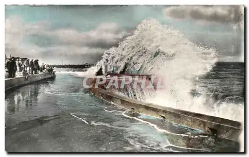 Cartes postales Dieppe La Mer Un Beau Spectacle a Maree Pleine