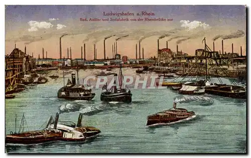 Cartes postales Ludwigshafen a Rhein bad Auillin and Sodafabrik von der Rheinbruck aur Bateaux