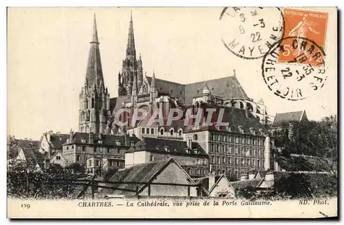 Cartes postales Chartres La Cathedrale vue prise de la Porte Guillaume