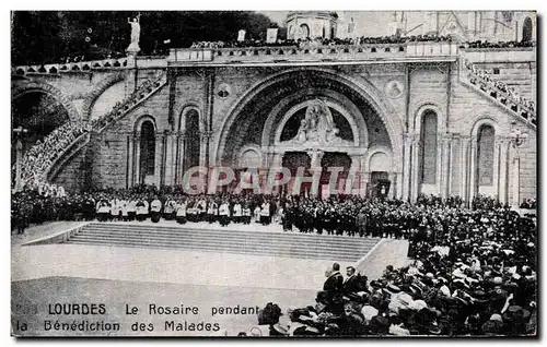 Ansichtskarte AK Lourdes Le Rosaire Pendant Benediction des Malades