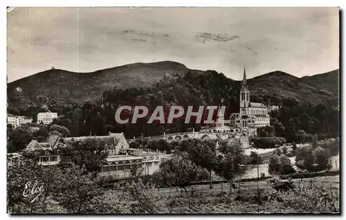 Cartes postales Lourdes La Basilique de Lourdes et le Beout