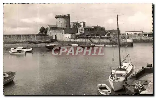 Ansichtskarte AK Saint Jean De Luz Basses Pyr Le Fort du Socoa et le Port