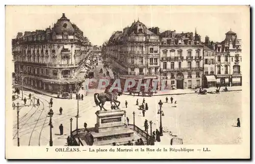 Cartes postales Orleans La place du Martroi et la Rue de la Republique Jeanne d&#39arc