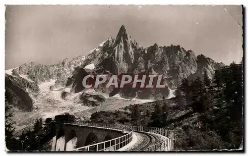 Ansichtskarte AK Chamonix Mont Blanc Viaduc du Montenvers et I&#39Aiguille du Dru