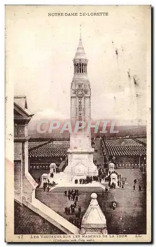 Cartes postales ND de Lorette Notre Dame Les visiteurs sur les marches de la tour Militaria