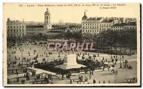 Cartes postales Lyon Place Bellecour