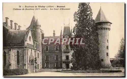 Cartes postales Environs de Vichy Busset Chateau de Bourbon La Cour d&#39Honneur