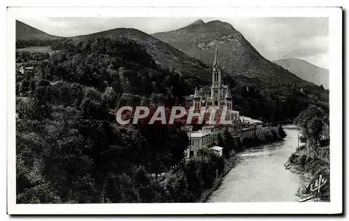 Cartes postales Lourdes Le Gave Et La Basilique