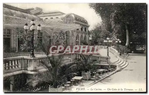 Cartes postales Vichy Le Casino Un Coin de la Terrasse