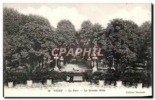 Cartes postales Vichy Le Parc La Grande Allee