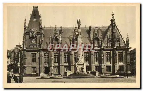 Ansichtskarte AK Rouen Palais de Justice Monument de la Victoire Place du Marechal Foch