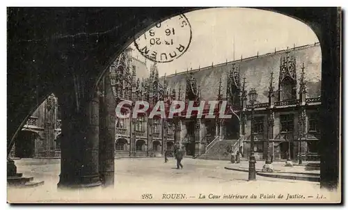 Ansichtskarte AK Rouen La Cour interieure du Palais de Justice