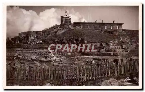 Cartes postales L&#39Observatoire du Puy de Dome au niveau des nuages