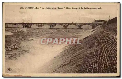 Cartes postales Trouville Gros temps a la jetee promenade